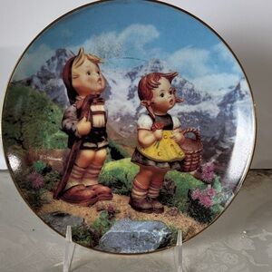 Vintage M I Hummel Collectible Plate Little Explorers Little Companions #A991
